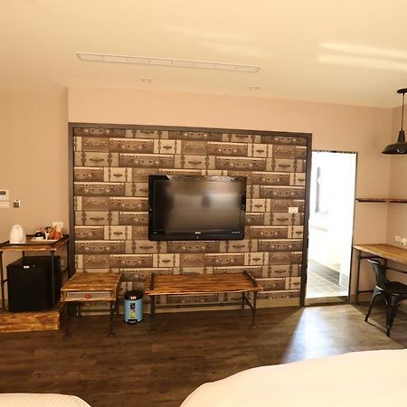 Central Hotel Таоюань Екстер'єр фото