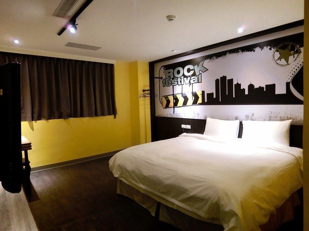 Central Hotel Таоюань Екстер'єр фото