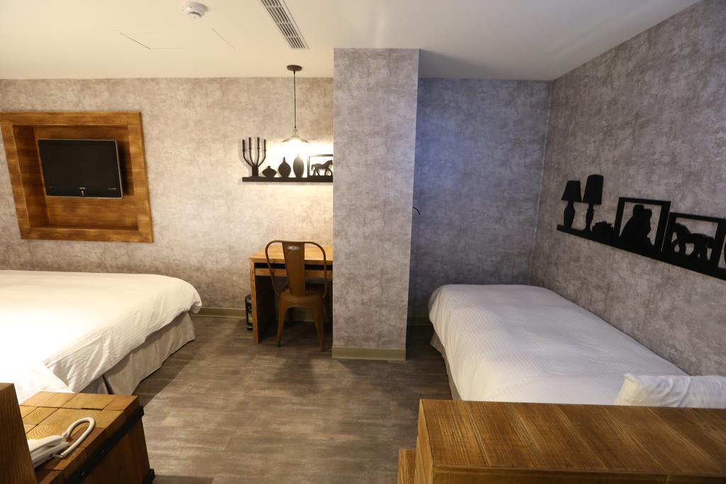 Central Hotel Таоюань Екстер'єр фото