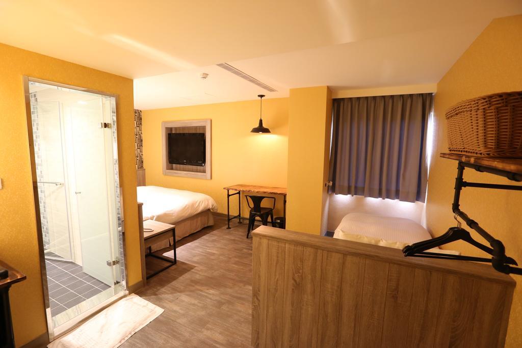 Central Hotel Таоюань Екстер'єр фото