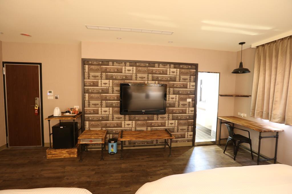 Central Hotel Таоюань Екстер'єр фото