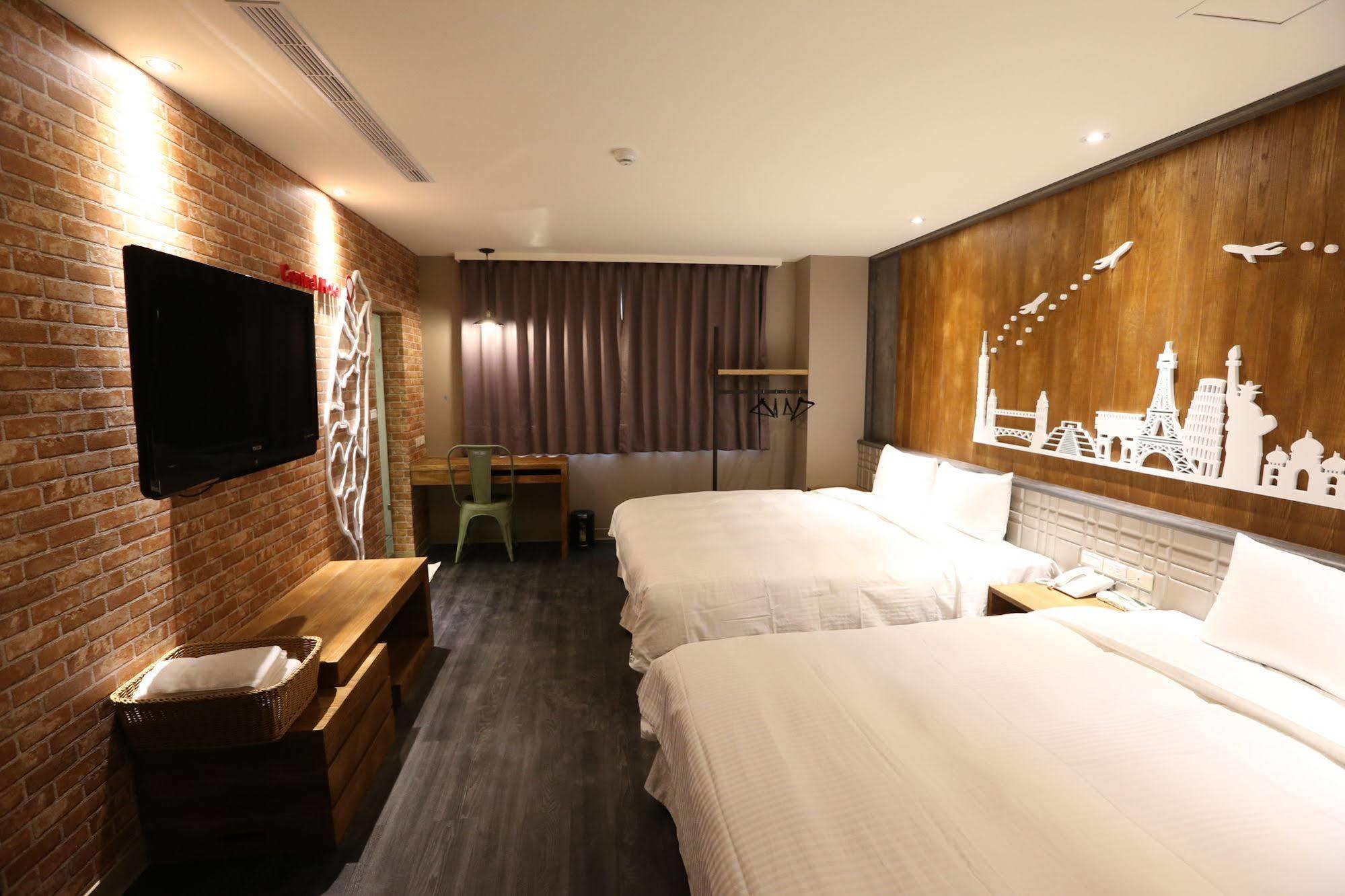 Central Hotel Таоюань Екстер'єр фото