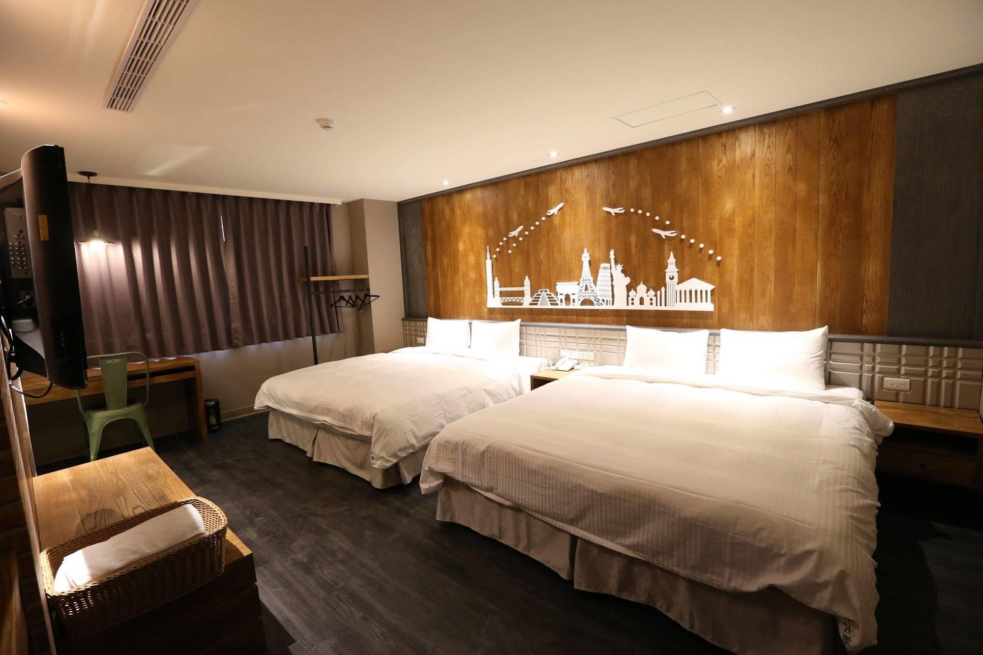 Central Hotel Таоюань Екстер'єр фото