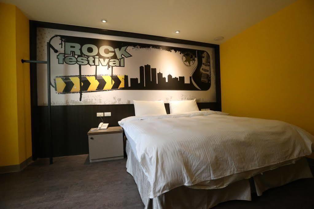 Central Hotel Таоюань Екстер'єр фото